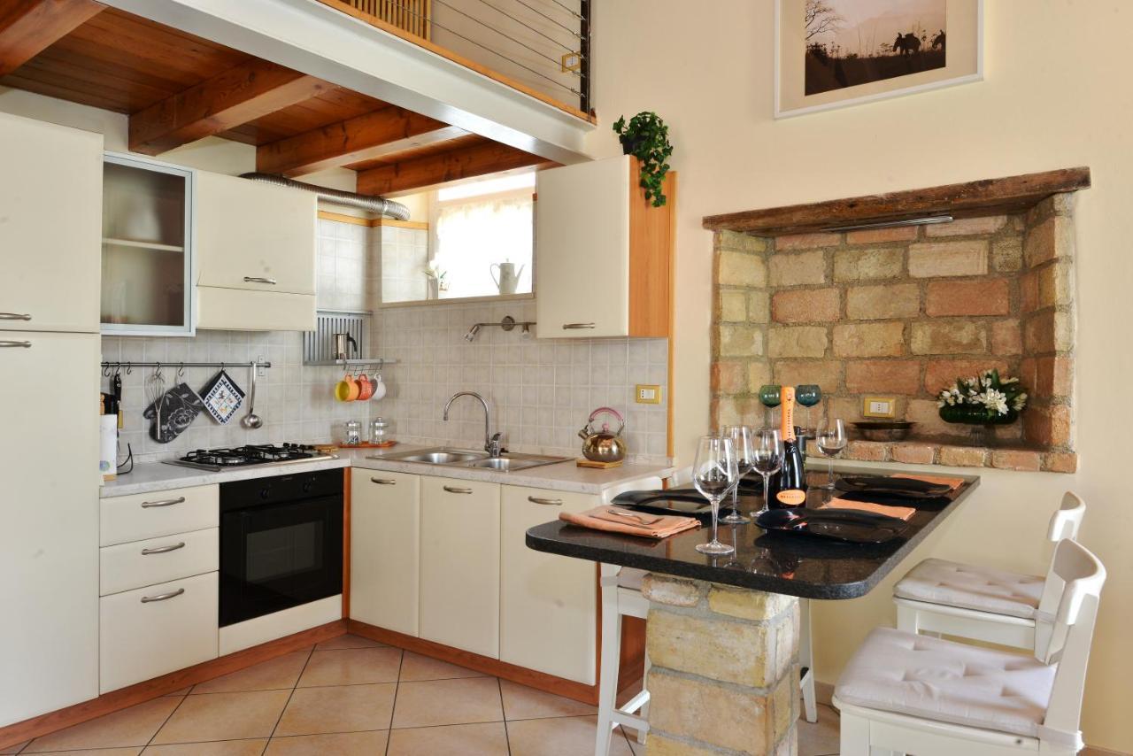 Antiche Rive Holidays Apartments Salò Buitenkant foto