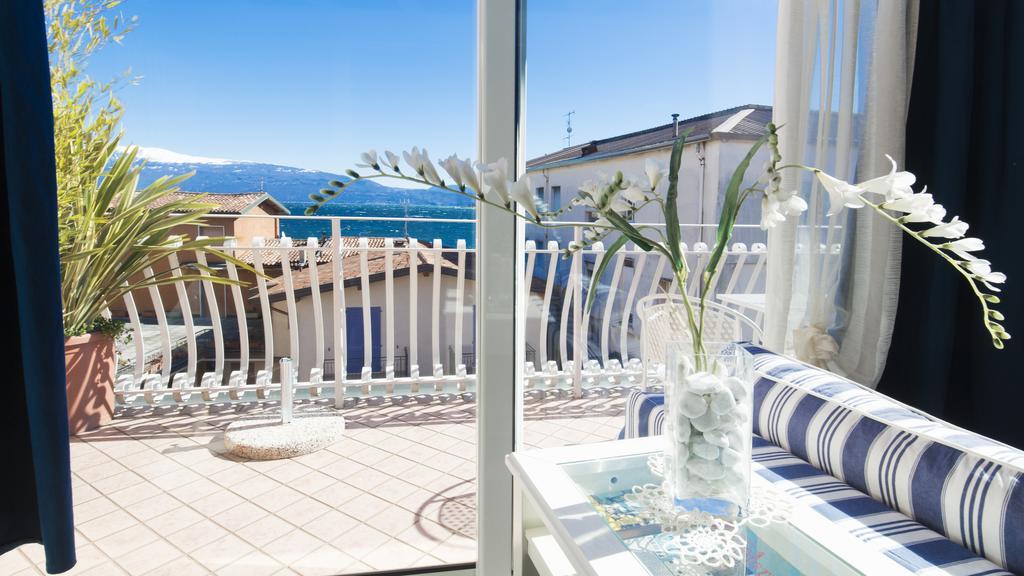 Antiche Rive Holidays Apartments Salò Kamer foto