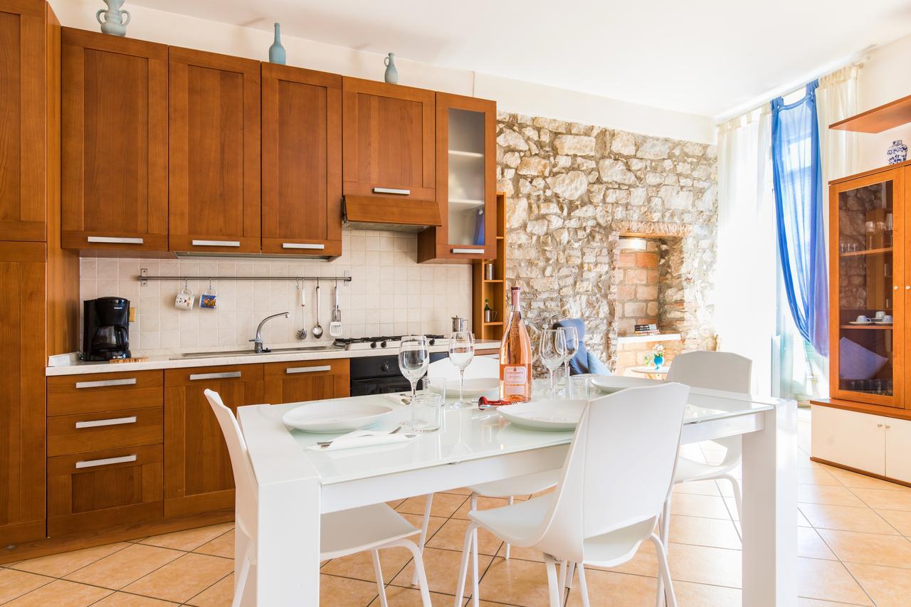 Antiche Rive Holidays Apartments Salò Buitenkant foto