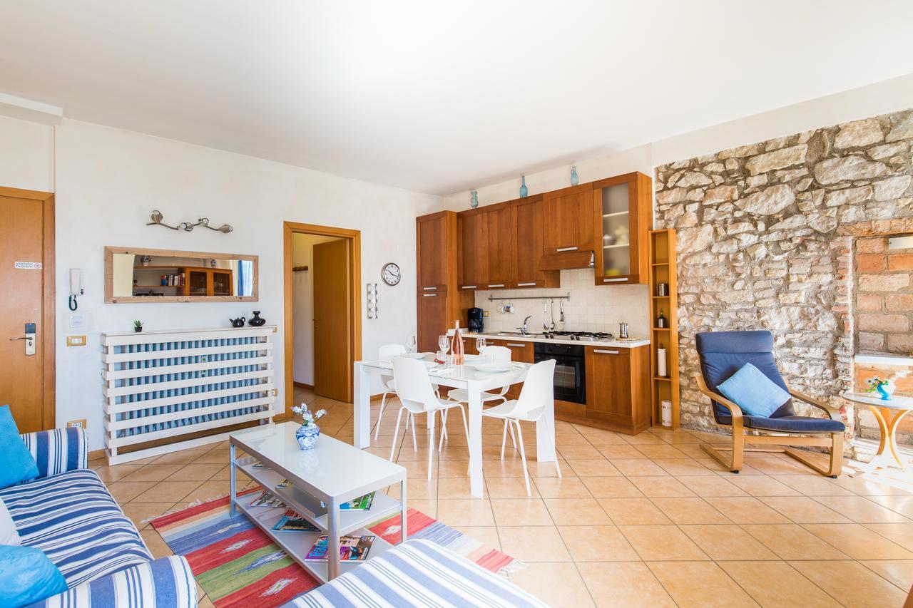 Antiche Rive Holidays Apartments Salò Buitenkant foto